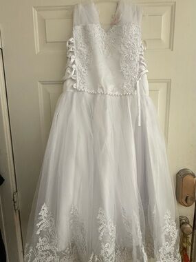 White Lace-Embellished Girls' Tulle Dress